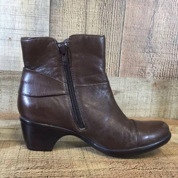 Clarks Brown Ruched Leather Ankle Zip Booties Womens 6 M Heeled Boots - Picture 5 of 12